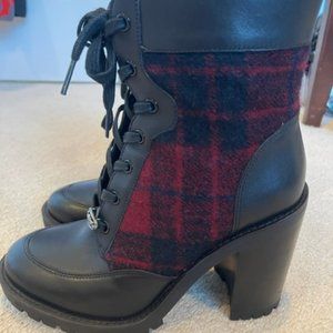 Coach Black/Red ankle Lace up boots, size 8, Brand new